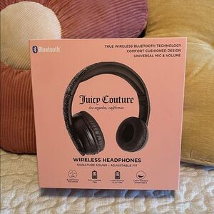 Juicy Couture Limited Edition BLING, BLING Rhinestone Black headphones